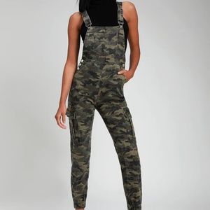 NWT Green Camo Print Jogger Overalls Never Worn!!